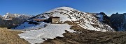 71 Casera Alpe Aga (1759 m) con dosso Montu